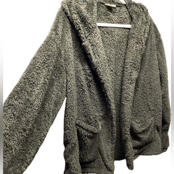 Grace & Emma open front Sherpa hoodie. Olive/Army Green. Size Medium - Picture 5 of 12